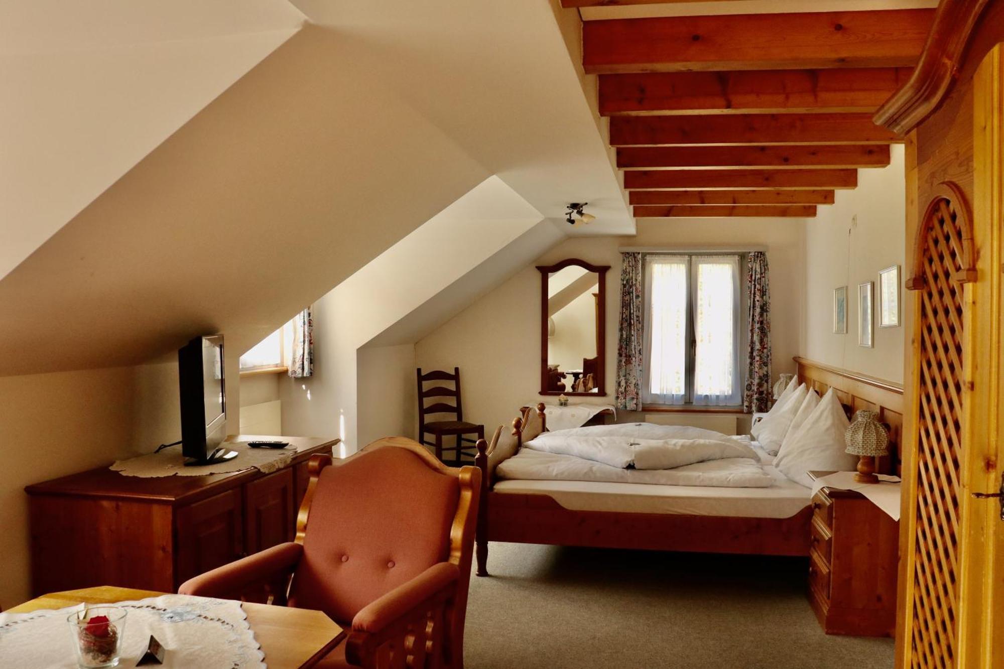Hotel Restaurant Roessli 2*